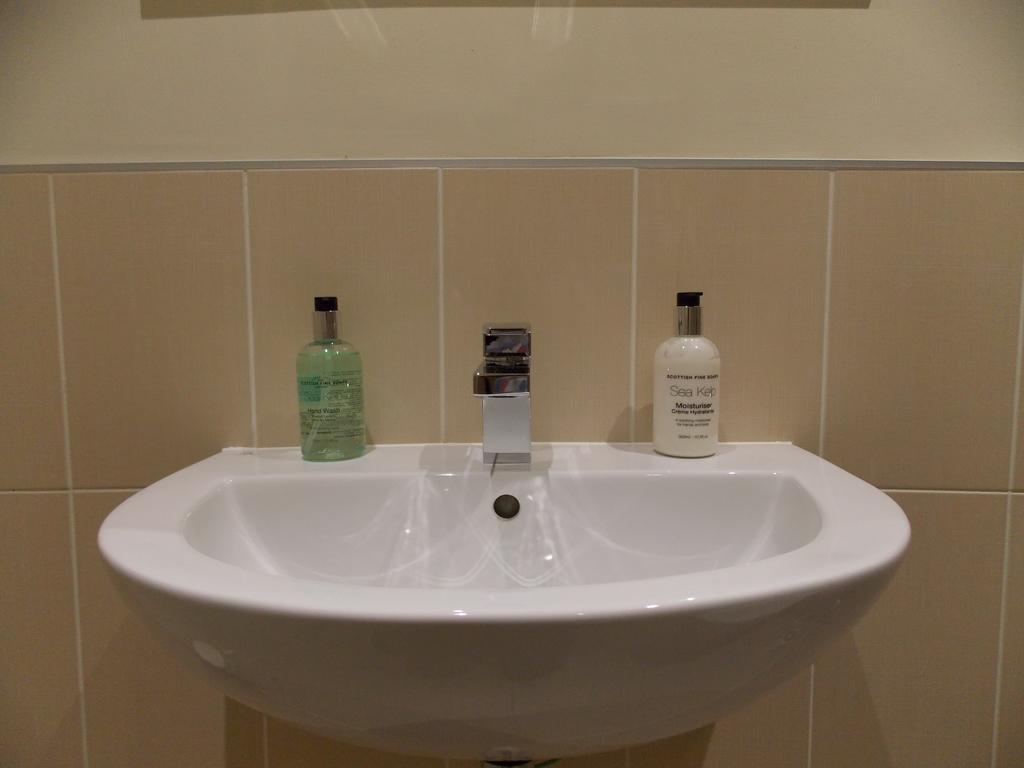 Violet Bank Apartment New Town EDI Kamer foto